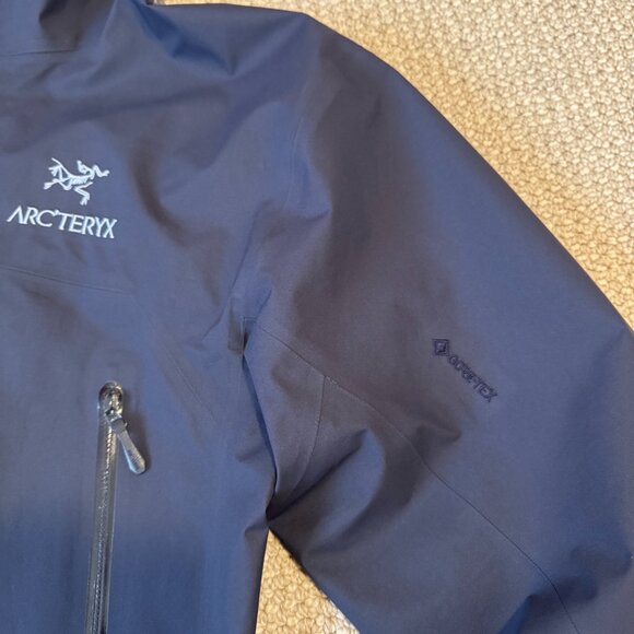 Arcteryx Men's size M Beta Jacket - Picture 3 of 10